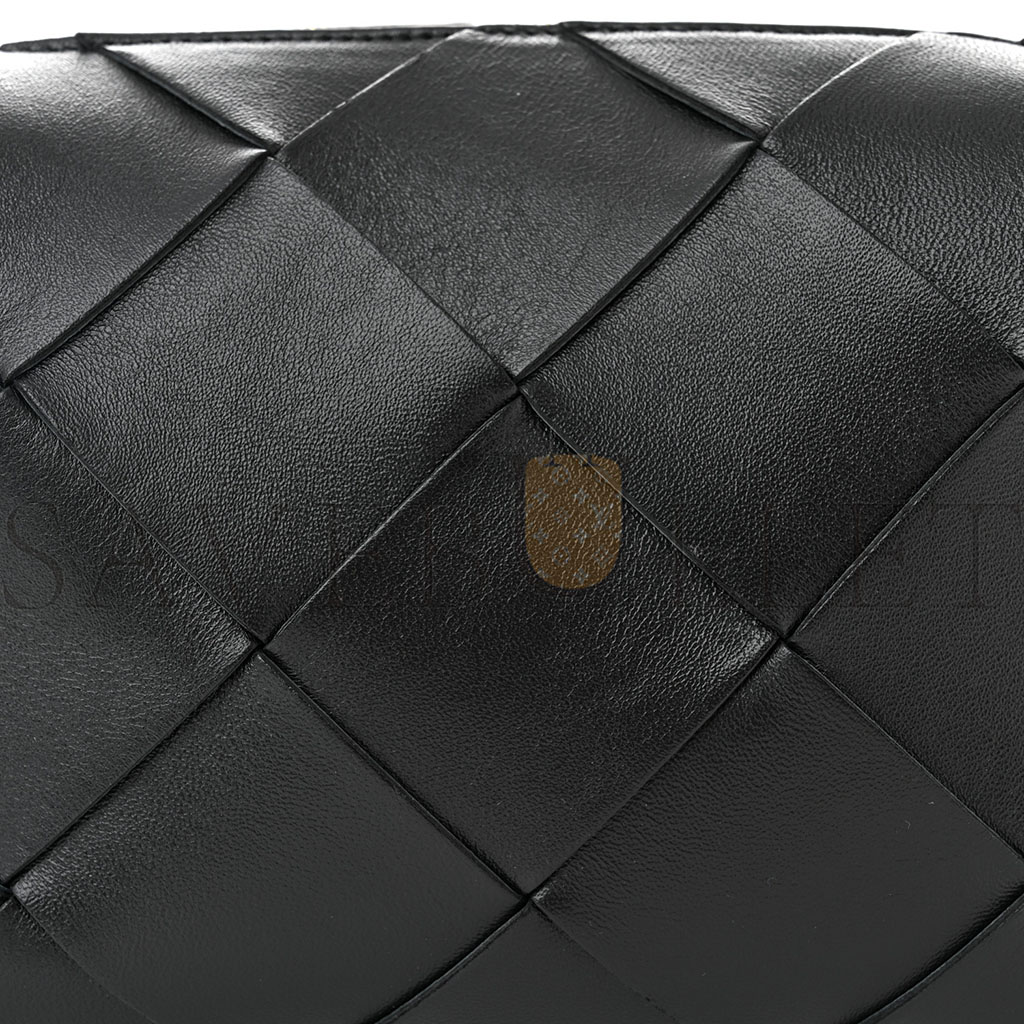 bo*te*ga Ve*ne*ta lambskin maxi intrecciato small cassette camera bag black (22*15*8cm)